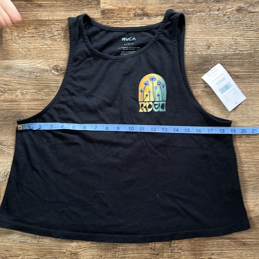 NWT RVCA Cropped Tank - Picture 8 of 8